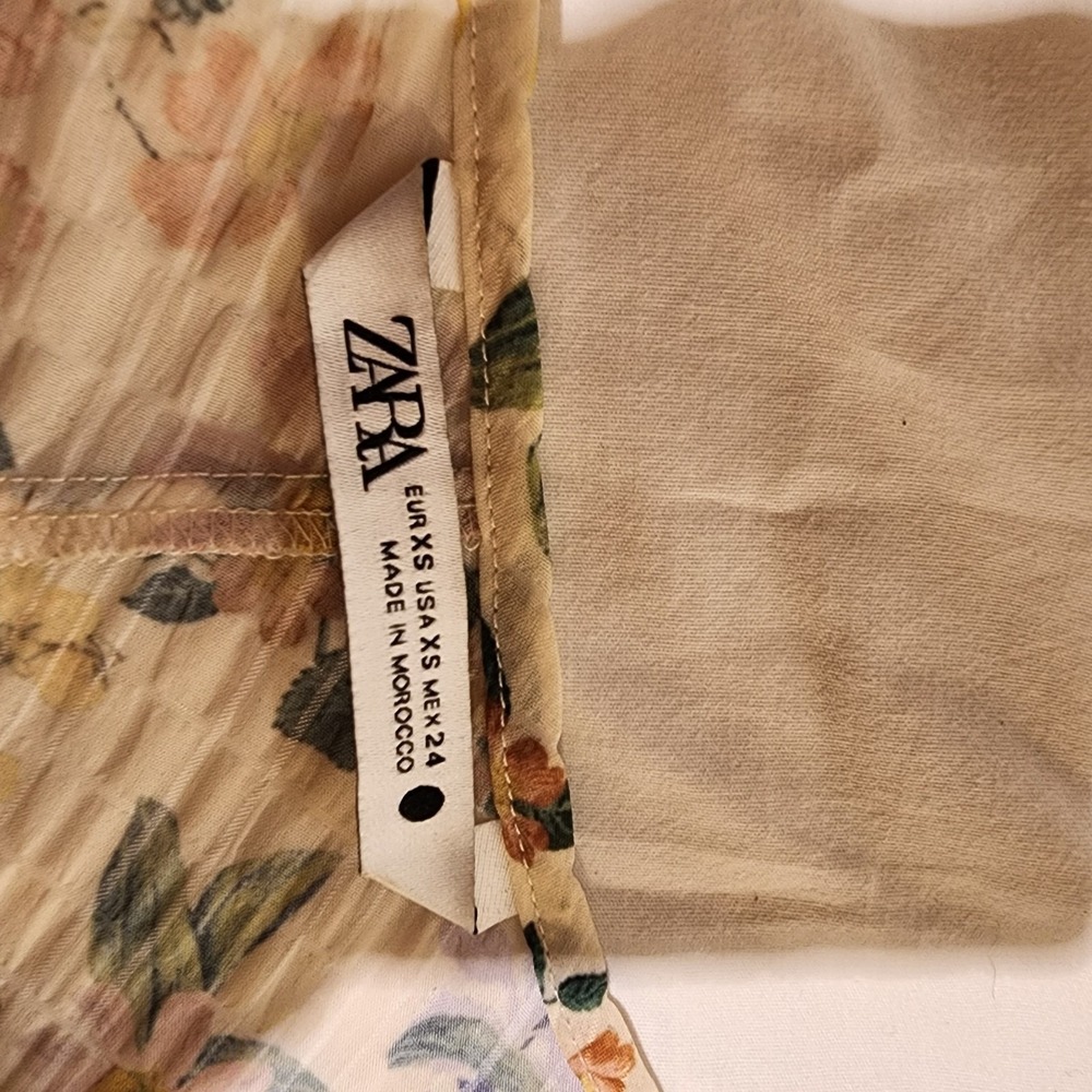 Zara Beige Floral Long Sleeve Blouse Top Size X Small - Picture 4 of 6